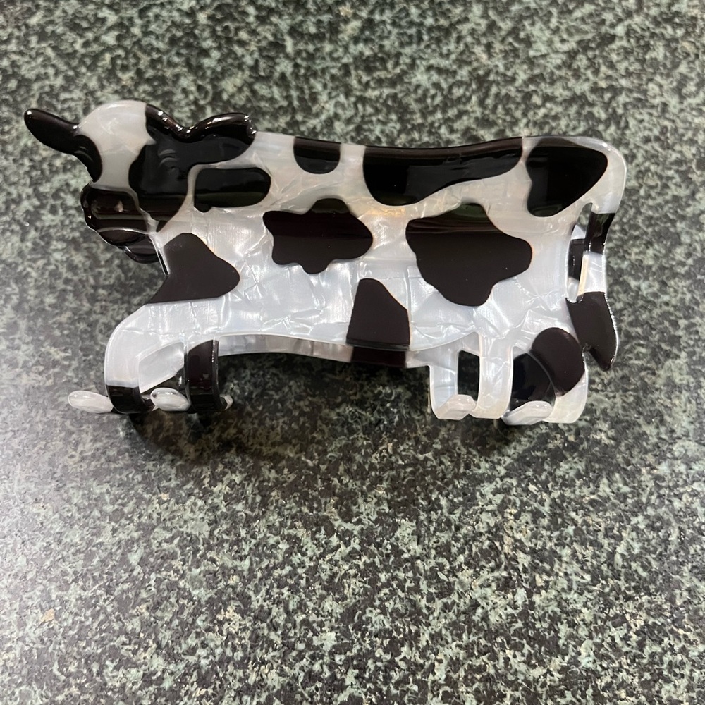 🐄 NWT Cow-Shaped Hair Claw Clip